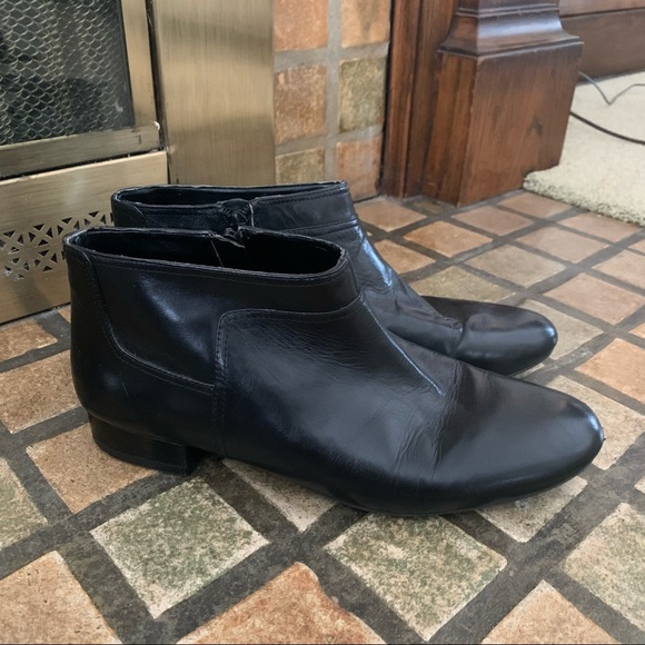 Nine West Shoes - Nine West Black leather ankle boots women’s 10